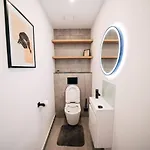Luxury W. Views In Old Town Apartment