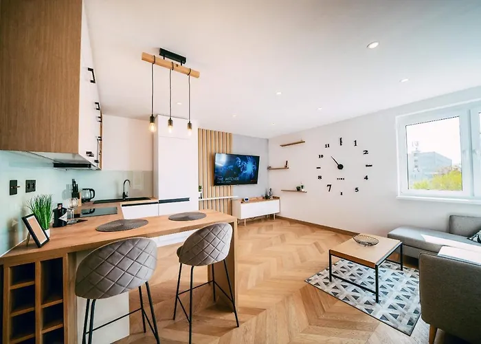 Luxury W. Views In Old Town